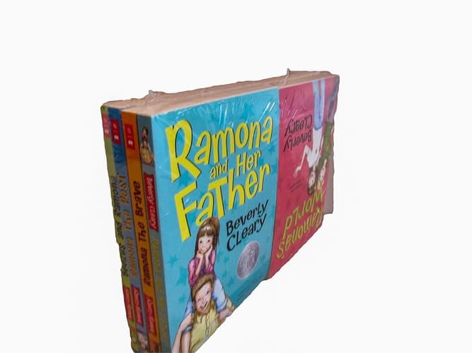 Beverly Cleary 8 book Ramona set: Beezus and Ramona, Ramona the Pest, Ramona the Brave, Ramona and Her Father, Ramona and Her Mother, Ramona Quimby Age 8, Ramona Forever, Ramona's World